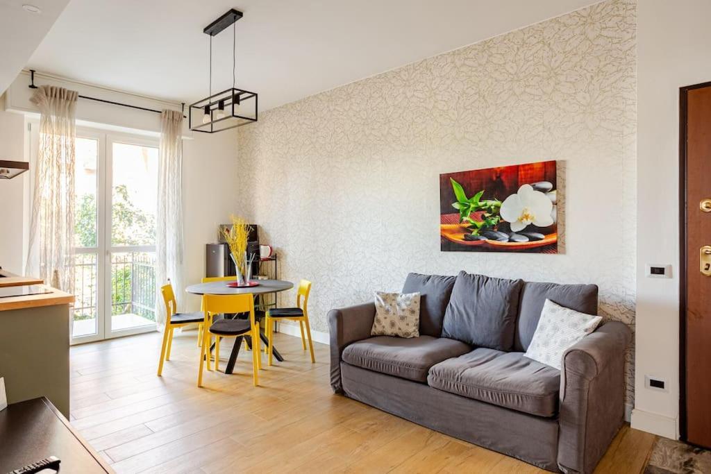Bright & Modern 2 Min Metro 20Min Niguarda H Apartment Milan Bagian luar foto