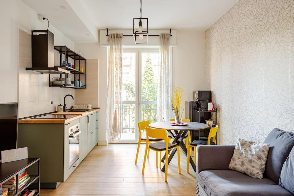 Bright & Modern 2 Min Metro 20Min Niguarda H Apartment Milan Bagian luar foto