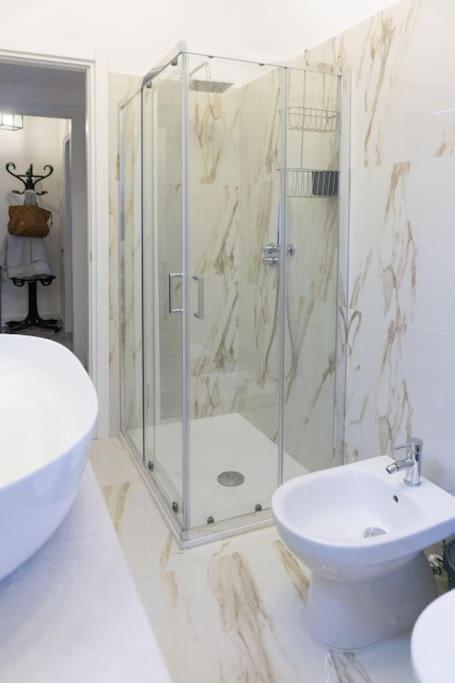 Bright & Modern 2 Min Metro 20Min Niguarda H Apartment Milan Bagian luar foto
