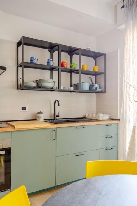 Bright & Modern 2 Min Metro 20Min Niguarda H Apartment Milan Bagian luar foto